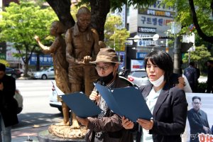 경남시민들 "좌고우면 말고 판문점선언 이행하라"