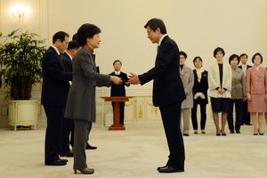 황교안 '석방' 요구한 날, 박근혜 '석방해 달라' 신청