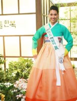 2007미스코리아본선에 참가하는 미스하와이대표의 한복촬영
