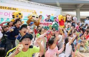 백군기 용인시장, 어린이날 축하 “사랑합니다” 응원