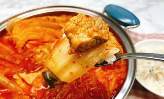 돼지고기 김치짜글이