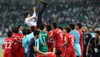 “すべて終わらなかったが胴上げ?” あらかじめ本選行身内の祝した韓国サッカー代表チーム