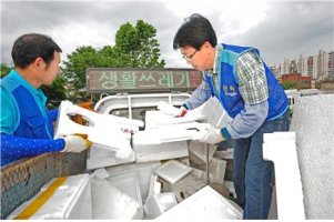 ⁠대구 남구 폐스티로폼 잉코트 가공 후 액자 건축자재 등으로 재활용