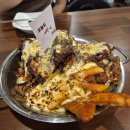 연대야끼 | 신촌 연대 맛집 돈뼈공방 신촌 본점 매운음식 뼈구이
