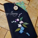 야생화 자수 이미지