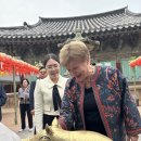 경주 APEC 이후 세계적 명소로 떠오른 불국사…관광객 4배 급증 이미지