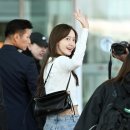 출국하는 윤아 이미지