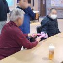 책에 빠져드는 구연동화 이미지