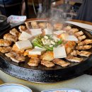 진짜무쇠삼겹루원시티점 | 루원시티 구워주는 고기집 김치 무한리필 해주는 가정동 진짜무쇠삼겹
