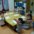 물뿜는 고래 이미지