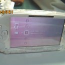 일판PSP-1000kcw화이트 한글완벽지원 2주쓴 완전 새거 팝니다.UMD2개메몰1G 이미지