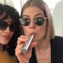 I Care A Lot 이미지