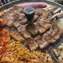 함고집솥뚜껑김치삼겹살 이미지