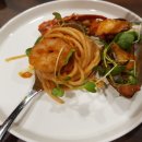 울랄라하우스라운지&다이닝