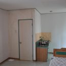 숲속의 하얀집 이미지