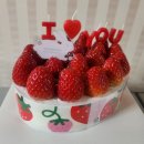 투썸 생딸기 듬뿍 우유 생크림 케이크 쁘띠 사이즈 후기
