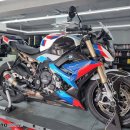 [서울 서대문] BMW S1000R 미쉐린 로드6 투어링 타이어 교환작업 이미지