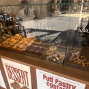 벨라쿠키 - 강남구 압구정로50길 27 | 홍대 쿠키 맛집 벨라쿠키 후기 얼그레이무화과 황치즈 두바이쫀득쿠키 내돈내산 솔직 리뷰