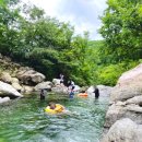 계곡속의바위집 이미지