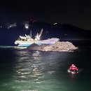 태안해경, 안흥항 죽도 인근 좌초선박 구조!(서산태안TV) 이미지