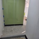한국과학영재학교 | 부산 한국과학영재학교 탈의실 신발장 바닥 시공 LX 에코레이S DLW3317 우드데코타일 후기