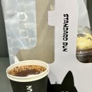 모카향기 | 용산역맛집 / 용산카페 "스탠다드번" 딸기 모카번 두바이 디저트 맛집