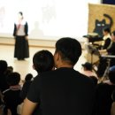 기적의도서관 | 순천 기적의도서관 공연 '나는고양이로소이다'-아빠의 무릎위에 작은 관객