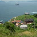 바다와하얀등대 이미지