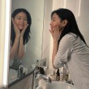 리아주식당 | 55세 맞아? 이영애 인스타 난리난 민낯 피부..애착 스킨케어 뭐길래