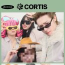 스치는 머리칼도 벌레일까 두려워하는 계절이 옴..