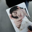 비행기를타고가야만날텐데만만치가않아않아울먹울먹동해바달건너건너가고파도돈이없어힘들어