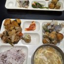 이직3일차) 이직했는데 구내식당 밥이 너무 잘 나와요 이미지