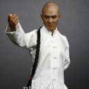 인형과 함께 이미지