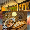 도란도란애견푸드 | (서울 종로) 아담하고 따듯한 분위기의 빈티지 와인가게 | 종로 라익선