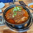 육일식당 | 전주 여행 필수 코스 산더미 고구마순이 올라간 감자탕 로컬맛집 육일식당 후기