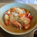 비치에서 뷰 보며 식사하기 좋은 감성 카페 '디 오아시스 카페 (D’oasis cafe’ at Railay Beach)'