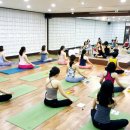 밴드 테라피 요가 이미지