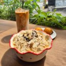 Ssum 썸 | 신논현역 카페 디저트 맛집 cafe SSUM | 눈꽃빙수와 버터떡 솔직 후기