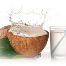 물을 대체할 수 있는 코코넛 워터의 7가지 효능 이미지
