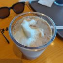 파스쿠찌대천해수욕장점 | 대천해수욕장 카페 [파스쿠찌 pascucci] : 애매한 바다뷰, 2층짜리 넓은 카페, 쾌적 (아아메, 코코넛커피)