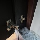 대주파크빌 작은도서관 | [경기도 남양주시 호평대주파크빌 아파트] 오래된 장롱 경첩 교체 수리 작업