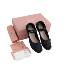 새틴 발레리나 이미지