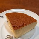 치즈케익카스테라카페 | [일본]오사카 난바 디저트 리쿠로 오지상 치즈케이크 미세 난바 본점 2층 리쿠 카페 후기