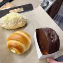 1040 | 천호역 베이크1040 소금빵 맛집 후기 - 찰떡소금빵과 초코뉴욕롤 꼭 먹어봐야 할 베이커리