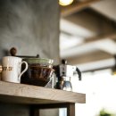 카페구석 이미지