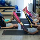 밴드 테라피 요가 이미지