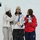'내 베이비' 가온이 얼굴 잘 나오게…클로이김은 넥워머 내려줬다﻿ 이미지