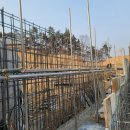 [라온마을 3-2차 29호/경량목구조] 엘형옹벽 거푸집 작업과 아시바 설치 이미지