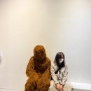 관람자들을 바라보기 이미지