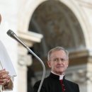 교황 “우리의 문을 두드리는 난민을 환대하고 통합합시다” 이미지
